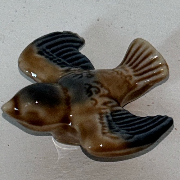 Vintage Wade England Miniature Porcelain "Bird" Figurine - Picture 5 of 6